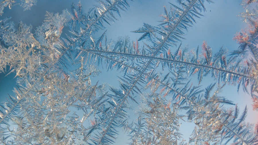 Мощный циклон продолжит влиять на погоду в Казахстане