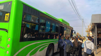Кто кому дорогу переехал?