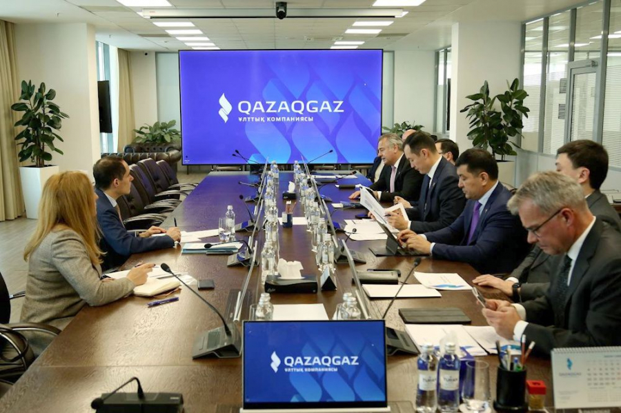 QazaqGaz, NCOC и UCC Holding обсудили статус проектов ГПЗ на Кашагане