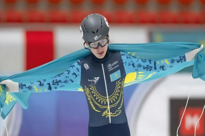 Астанчанин завоевал две золотые медали на Кубке мира по шорт-треку