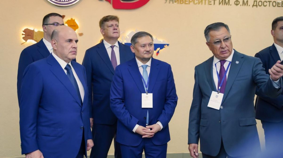 Премьер-министр РФ посетил филиал КазНУ в Омске