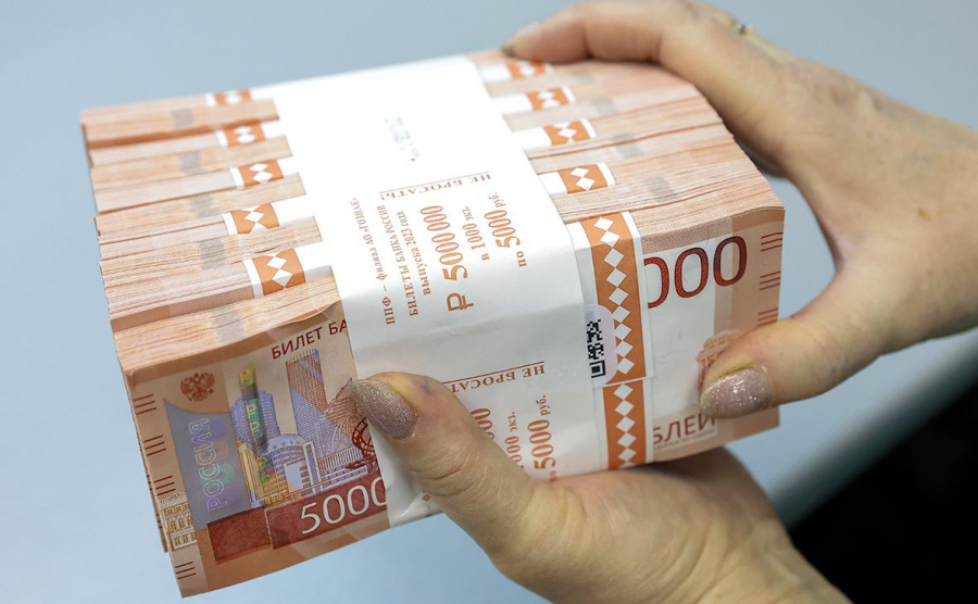 Объем наличных на руках у россиян за 2025 год подскочил на ₽1 трлн