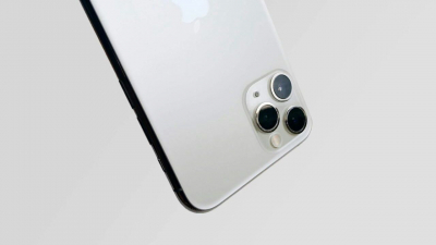 Нереалистичные прогнозы и «каннибализм» iPhone SE: аналитик советует продать Apple