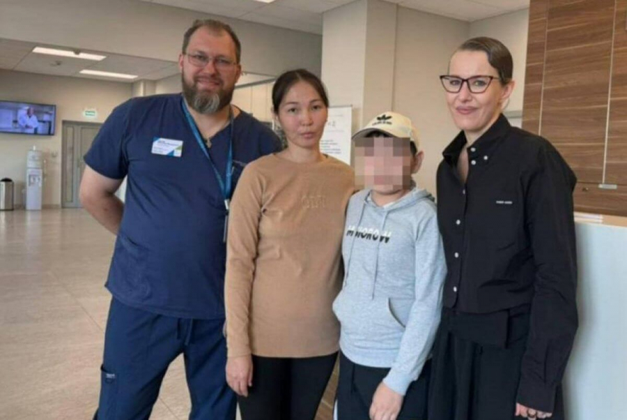 Ксения Собчак взяла под опеку мальчика, изнасилованного одноклассниками