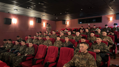 Гвардейцы посмотрели фильм «Молда»