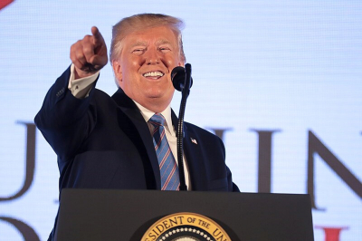 Трамп назвал Карлсона человеком с низким IQ из-за критики войны с Ираном