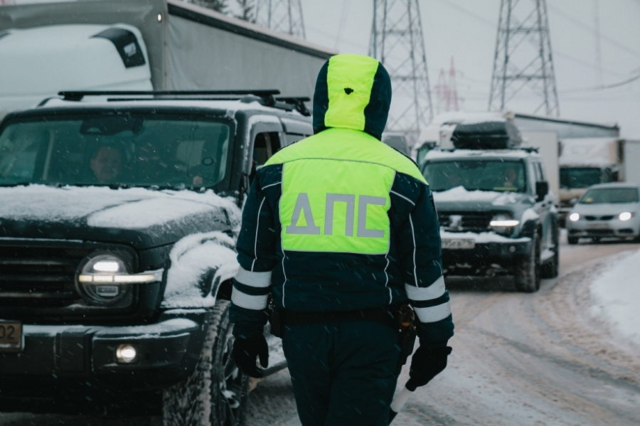 В выходные на трассах республики могут ограничить движение из-за снегопада