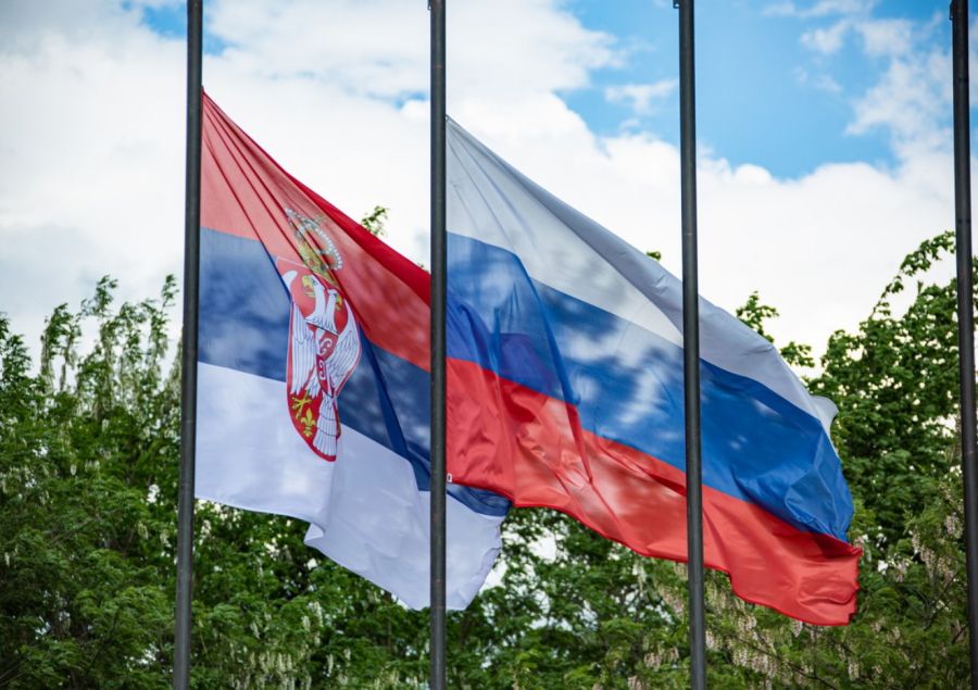 Карасин обвинил Сербию в лавировании между Россией и Западом