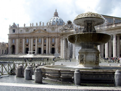 Ватикан больше не требует писать документы на латыни