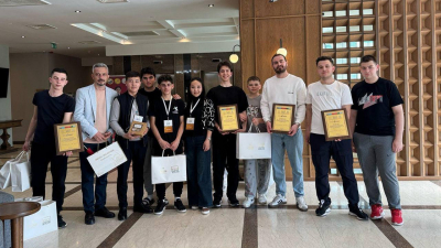 Участников культурного форума в Актау отметили памятными подарками