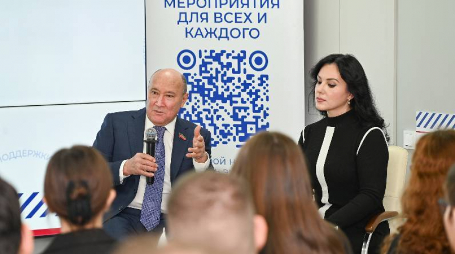 &laquo;Это не подарок&raquo;: Ахметов рассказал студентам КГАУ о работе в законодательной власти