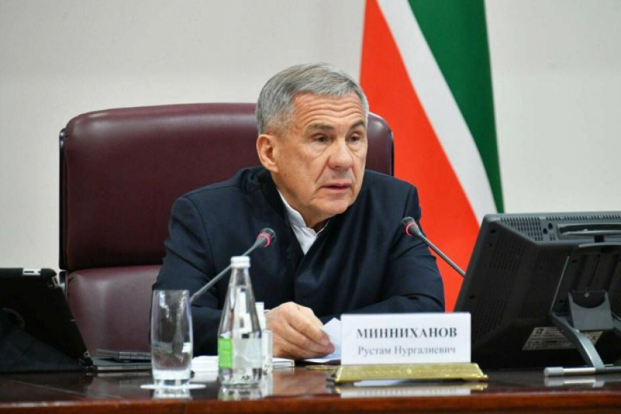 Минниханов поручил усилить контроль за уборкой мусора