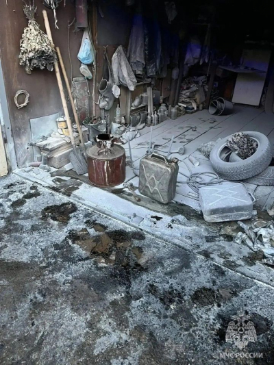 В Нижнекамском районе при пожаре в гараже пострадал мужчина
