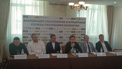 Таксопарки призывают правительство к переговорам
