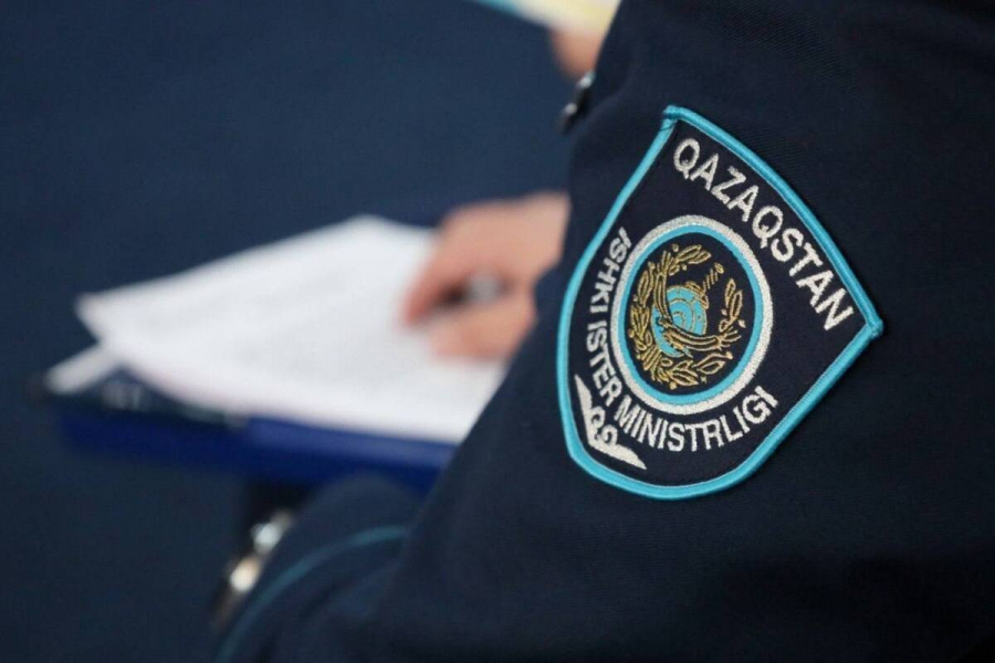 Полицейский оказался в центре скандала в Астане: комментарии ведомства