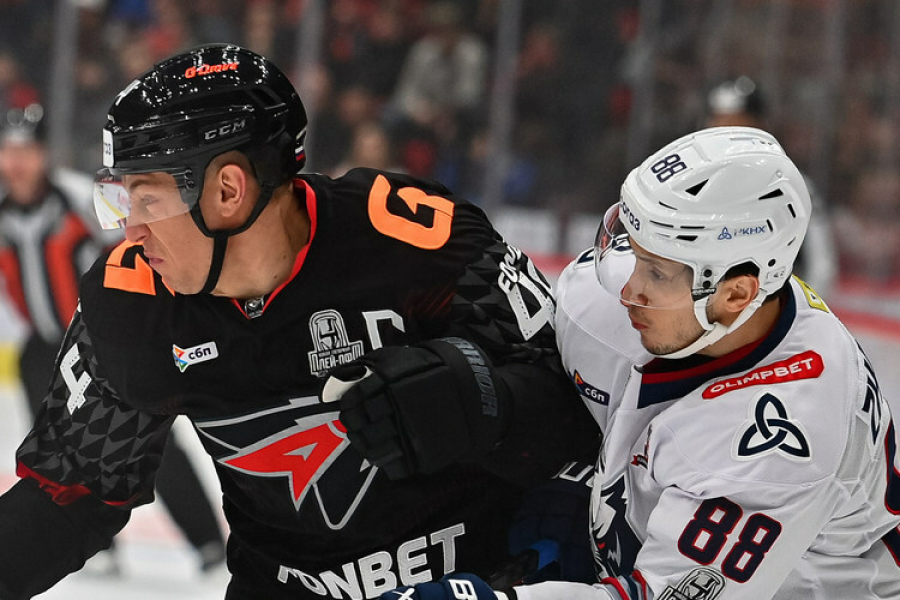 &laquo;Нефтехимик&raquo; вел в&nbsp;счете у&nbsp;&laquo;Авангарда&raquo;, но&nbsp;пропустил две шайбы и&nbsp;проиграл