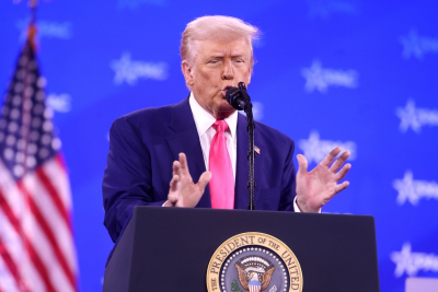 США просят помощи &laquo;друзей&raquo;: Трамп выступил с неожиданной просьбой по Ирану