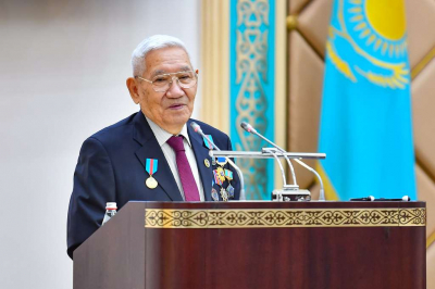 Ушел из жизни первый казахстанский спикер Сената Омирбек Байгелди