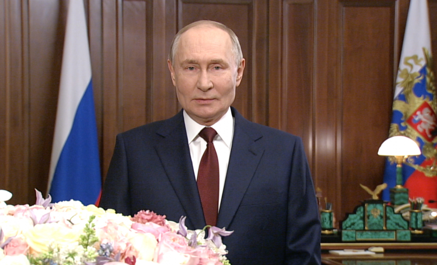 Путин поздравил православных с Пасхой