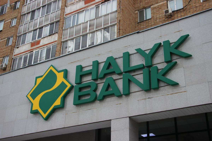 В Halyk Bank выдали кредит на человека с инвалидностью