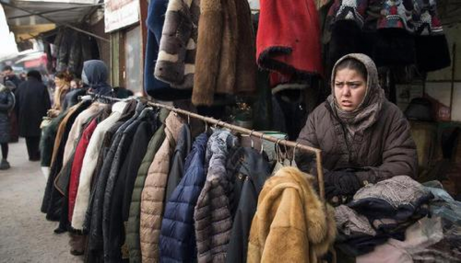 &laquo;Вертела я всю вашу полицию&hellip; все прикормлены, мне ничего за это не будет&raquo;: драка на рынке в Новой Москве &mdash; представительница ближнего зарубежья Шахноза избила россиянку