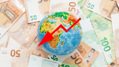 EUR/USD падает на фоне неопределенности в мировой экономике