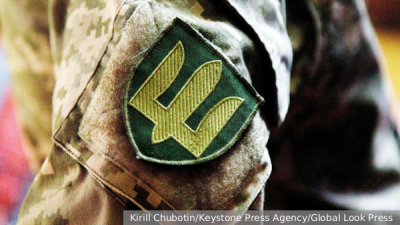 В Петербурге водитель не пропустил пожарную машину с мигалками