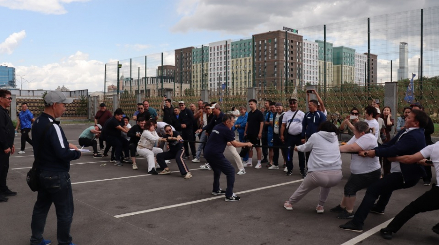 В Астане прошла спартакиада ко Дню госслужащего среди сотрудников органов госдоходов