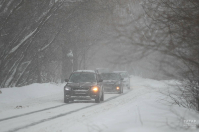 Автоэксперт Кадаков поделился советами по вождению во время снегопада