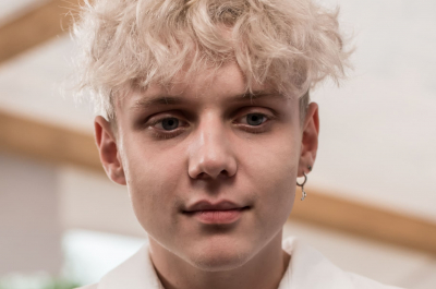 Ваня Дмитриенко назвал поклонниц &laquo;пенсионным фондом&raquo;