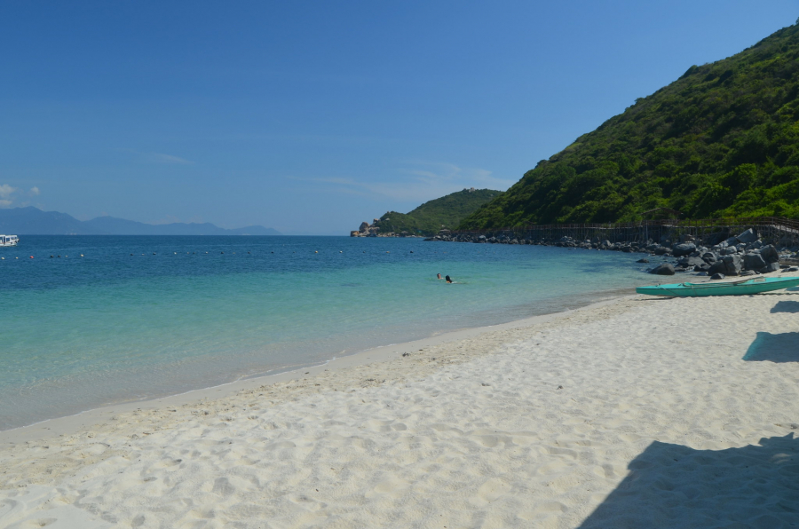 Российские туристы пожаловались на насекомых, запахи и плесень во Вьетнаме