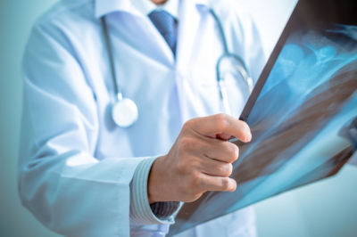 90 миллионов тенге задолжали медикам в Астане