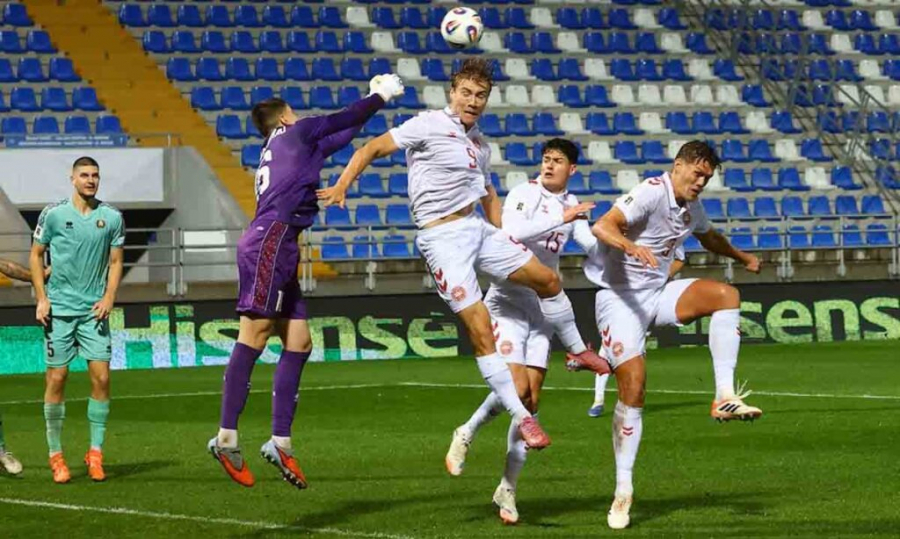 Беларусь без кайратовцев Громыко и Мартыновича получила баранку от Дании