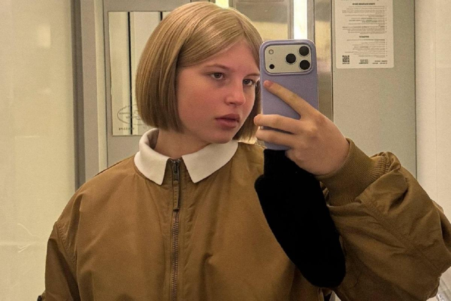 Вслед за сестрой младшая дочь Юлии Пересильд решилась на смену имиджа