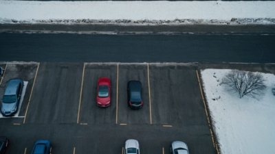 Завтра в Казани из-за снегопадов все муниципальные парковки будут работать бесплатно 01/02/2026 &ndash; Новости