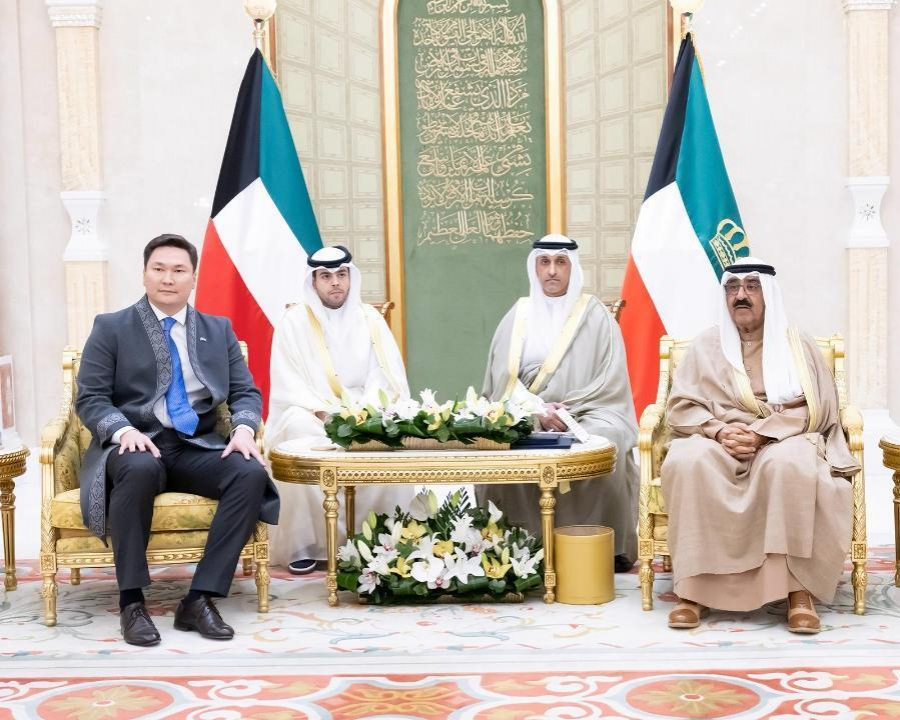 Эмир Кувейта принял верительные грамоты посла Казахстана